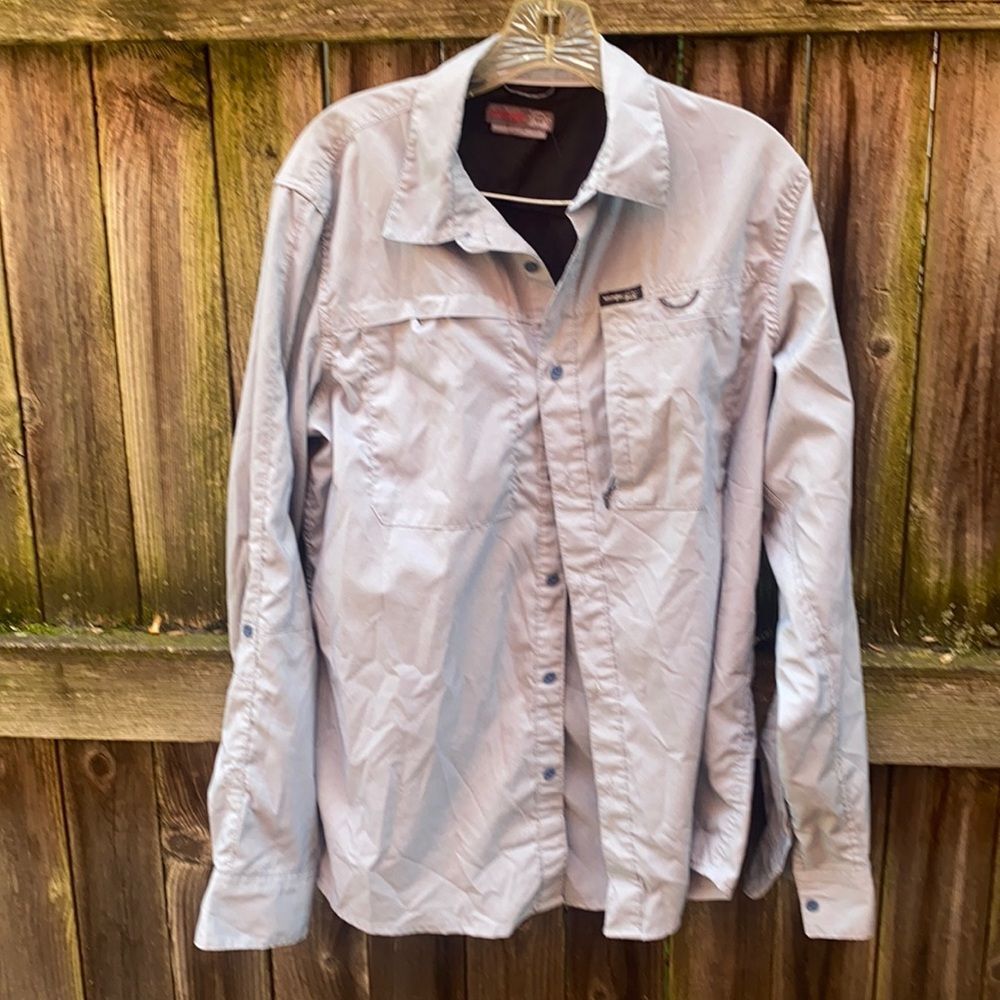 Wrangler button Down shirt sz. M